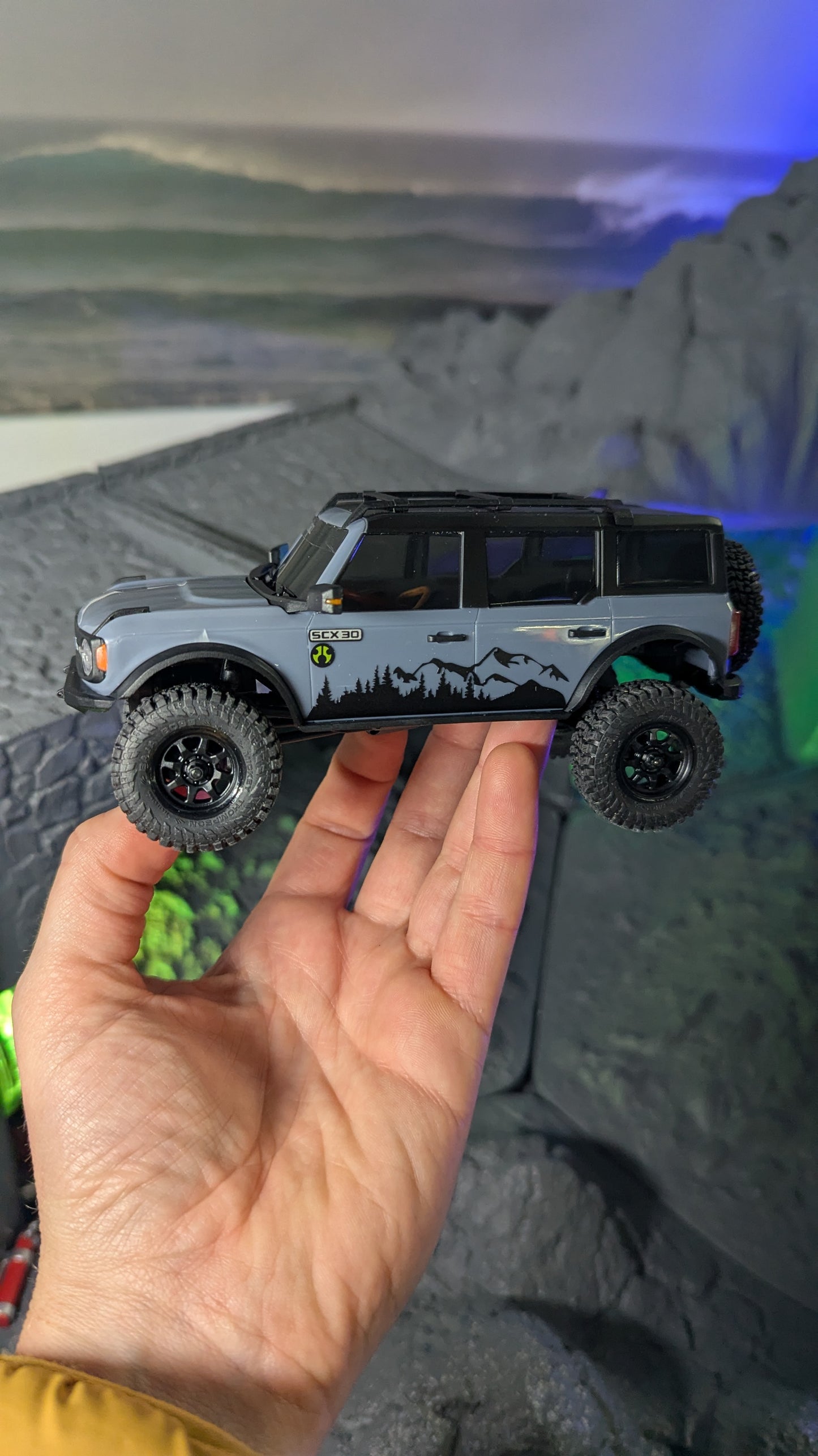NEW: Mountain Treeline Graphics for the Axial SCX30 Bronco